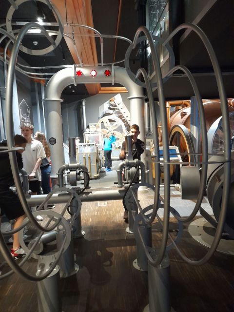 Optyka z przymrużeniem oka