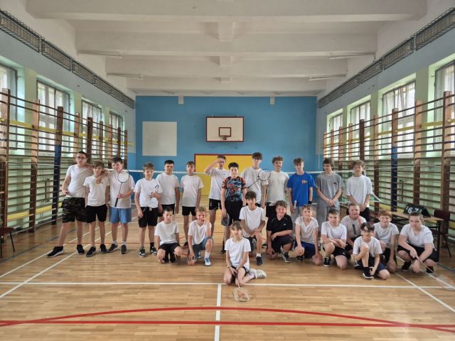 SZKOLNE MISTRZOSTWA BADMINTONOWE